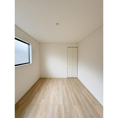 【洋室】 | Ｋｏｌｅｔ新座新堀＃０２ | 個人の部屋や寝室として使える洋室です