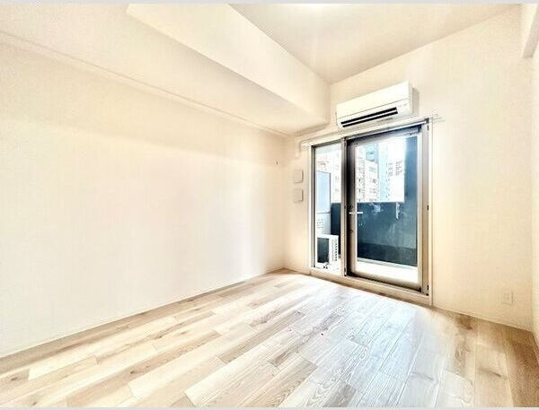 エスリード葵 広小路通の居間・リビング