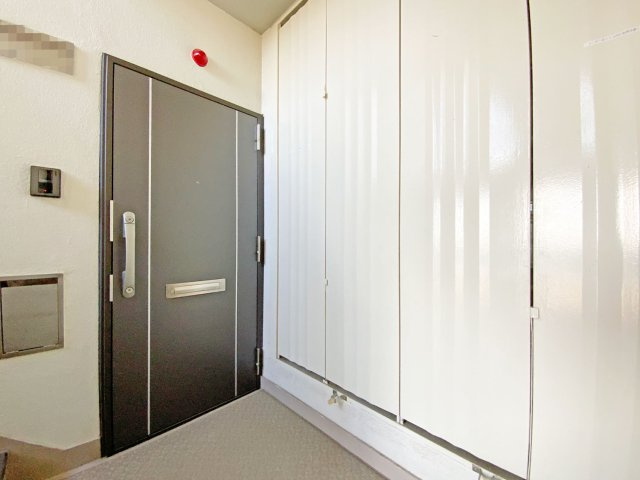 明南住宅二号棟の玄関|玄関
