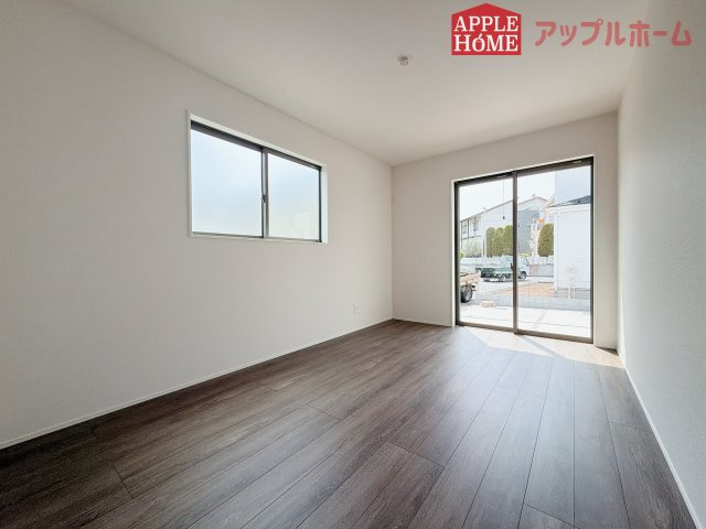 【新築住宅】坂戸市にっさい花みず木 11期 全5棟の洋室|居室は全室収納あり！たっぷりある収納活用でお部屋もキレイを保てます♪