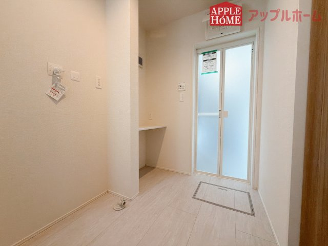 【新築住宅】坂戸市にっさい花みず木 11期 全5棟のランドリースペース|広々とした脱衣所♪