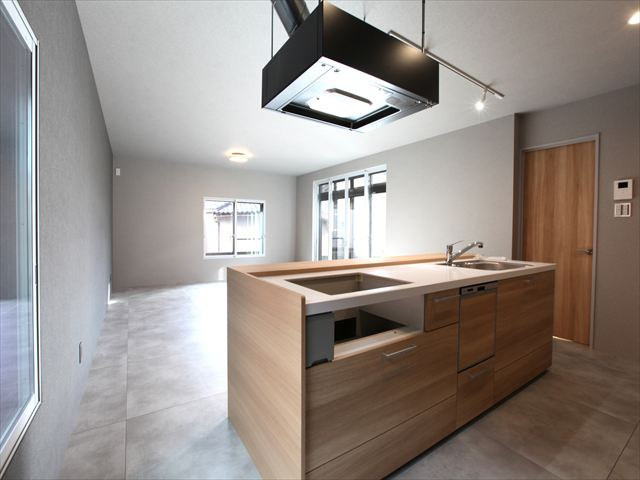 【居間・リビング】の画像