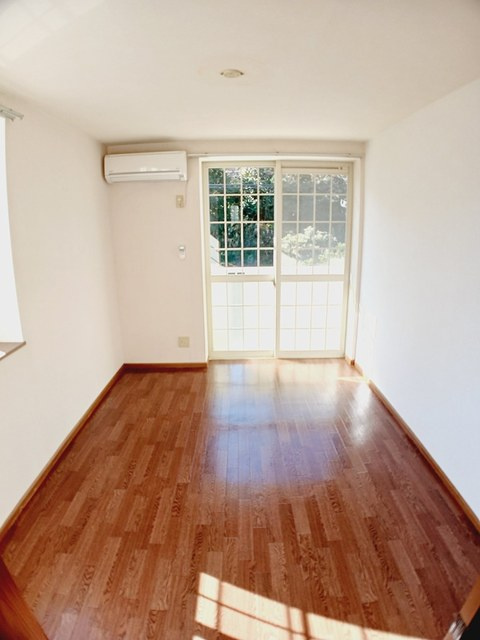 ヴィラシャルマンⅠの居間・リビング|居室・リビング