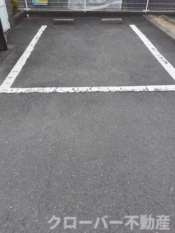 エバーグリーンロードＫの駐車場