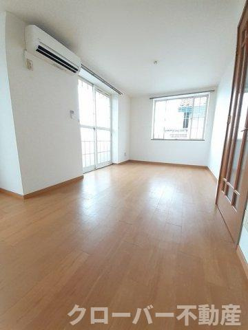 エバーグリーンロードＫの居間・リビング