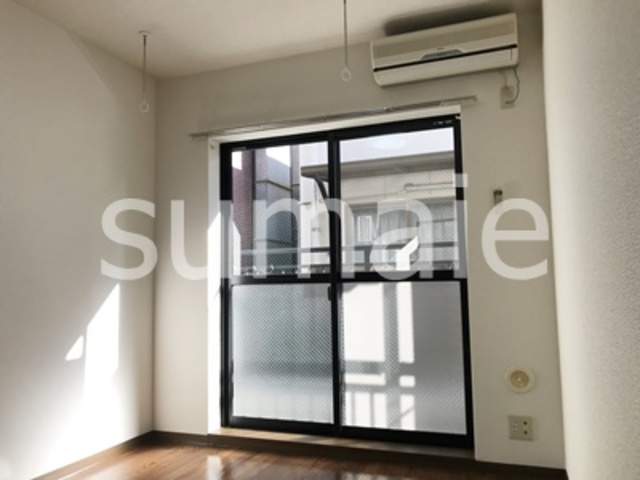 ドミサイルオーミヤの寝室|写真は反転タイプの画像です。