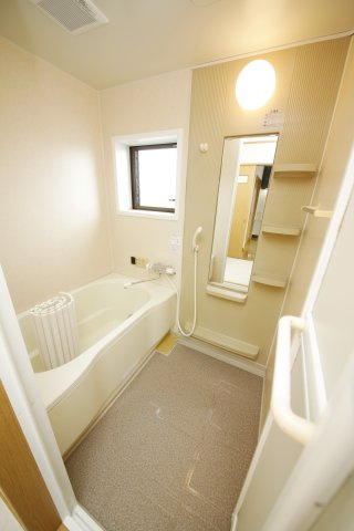 ファミール青空の浴室