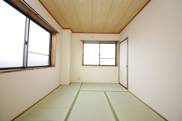 ファミール青空の和室