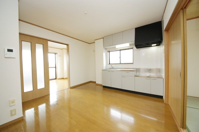 ファミール青空の居間・リビング