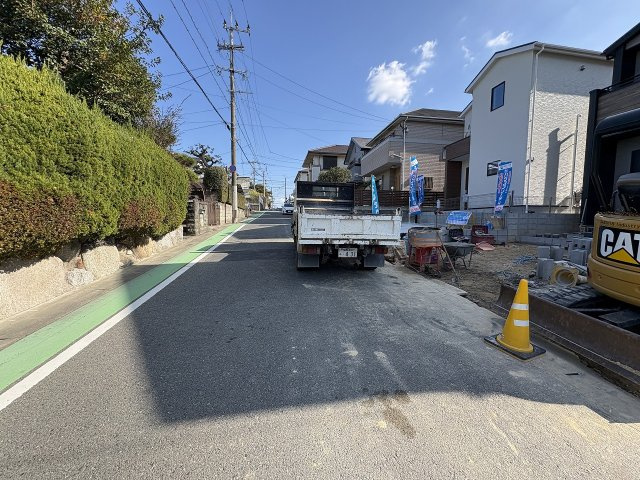 【その他】 | 福岡市南区長住7丁目1期Y　1号棟（全2棟）【仲介手数料無料・0円】 | 現地写真。前面道路です。