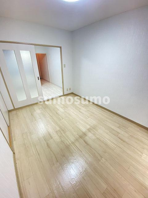 ハイツソレイユの居間・リビング