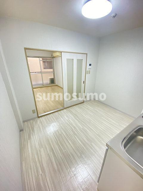 ハイツソレイユの居間・リビング