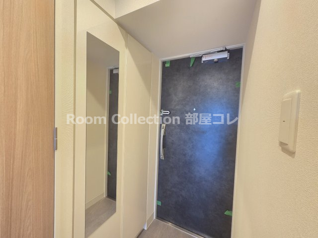 パルティール八田の玄関