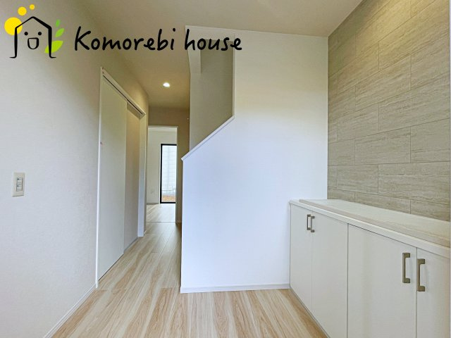 KIS白岡市小久喜　18期　新築一戸建て　リガーレ　01の玄関|玄関です