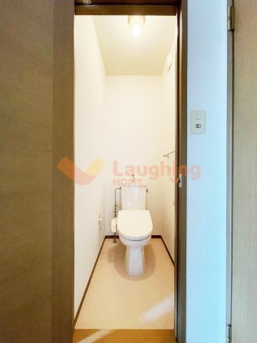 ハイカムール津福のトイレ|落ち着いた色調のトイレです