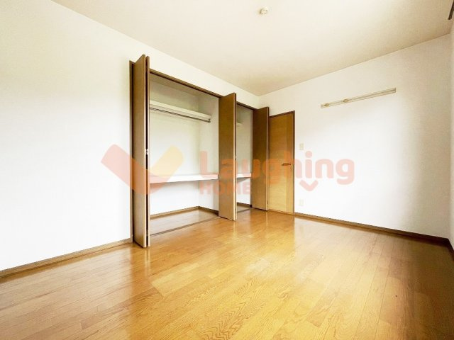 ハイカムール津福の洋室|ゆったりした洋室です