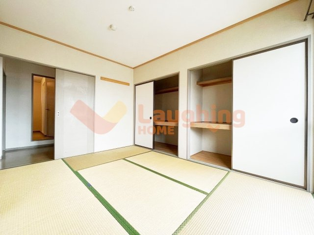 ハイカムール津福の和室