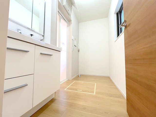 八王子市富士見町　新築戸建　全2棟の玄関