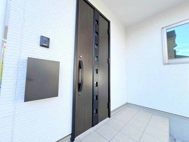 八王子市富士見町　新築戸建　全2棟の玄関