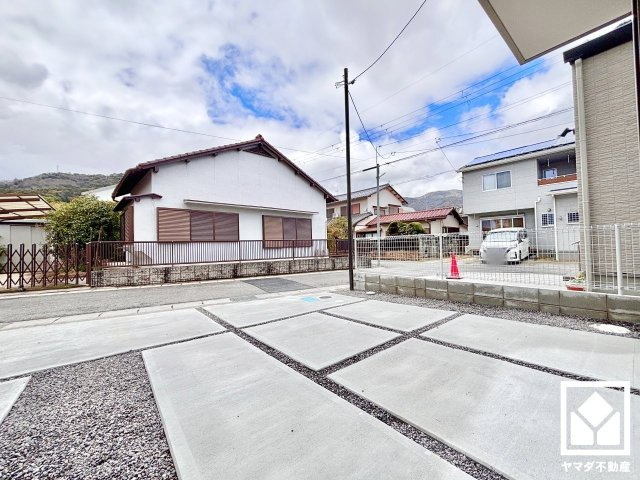 大津市神宮町の駐車場