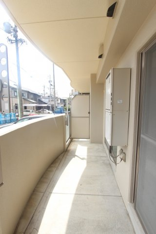 ヒルズ楠南のロビー|建物の内部です