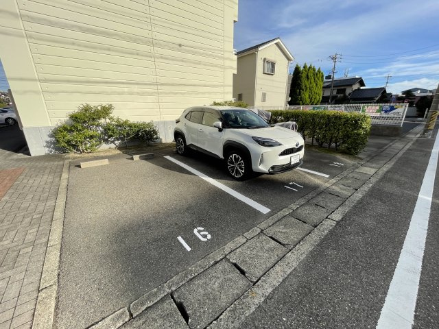 ボナールＴの駐車場