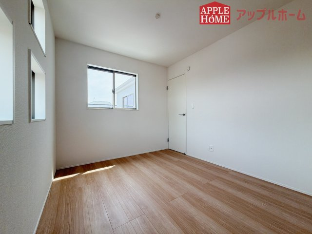 【新築住宅】坂戸市にっさい花みず木 11期 全5棟の洋室|２階居室は全室収納あり！たっぷりある収納活用でお部屋もキレイを保てます♪