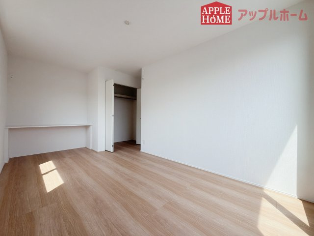 【新築住宅】坂戸市にっさい花みず木 11期 全5棟の洋室|２階居室は全室収納あり！たっぷりある収納活用でお部屋もキレイを保てます♪
