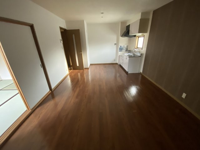 エスポワールイダ　弐番館の居間・リビング