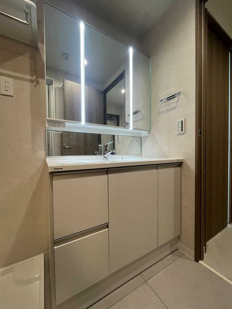 クオリア目黒大橋ウエストの洗面所