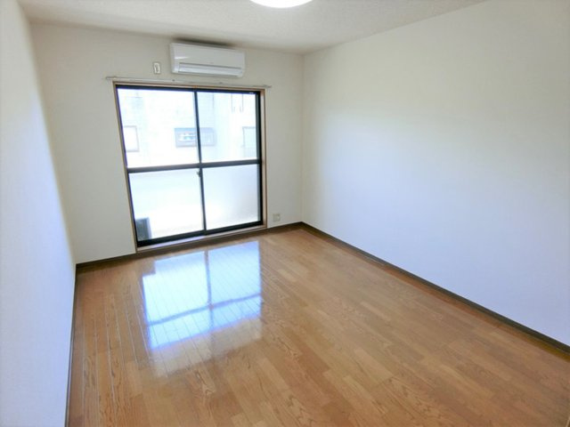 【洋室】 | 御殿場市神山 売一棟マンション ES05946 | 御殿場市神山　洋室一例