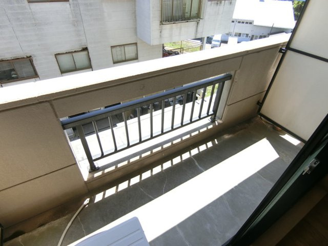 【バルコニー】 | 御殿場市神山 売一棟マンション ES05946 | 御殿場市神山　バルコニー一例