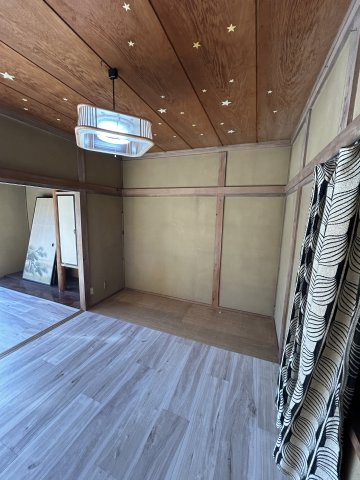 由良町貸家の洋室