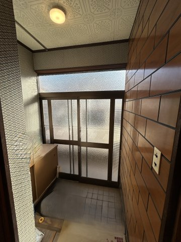 由良町貸家の玄関