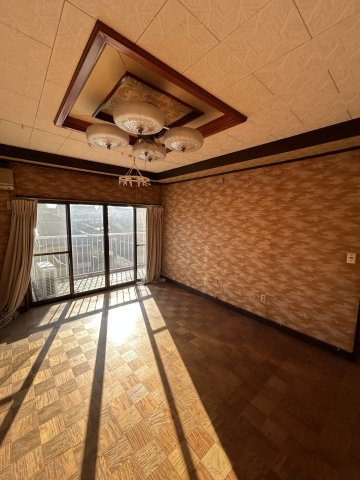 由良町貸家の洋室