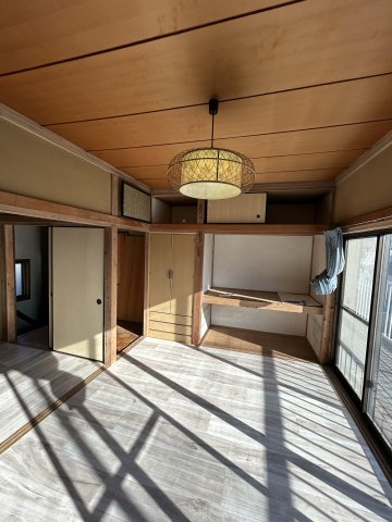 由良町貸家の洋室