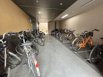 【その他共用部分】 | CQレジデンス大阪WEST | CQレジデンス大阪WEST　駐輪場