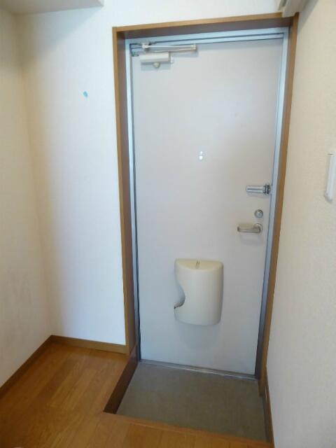 ヒルスミキ上倉田の玄関|広めの玄関です