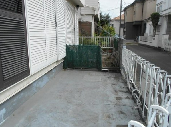 【中古】鶴ヶ島市藤金中古住宅の駐車場|駐車スペースです