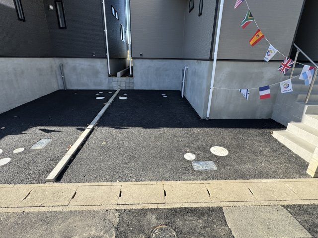 市川市原木４丁目新築戸建【二俣小学校：9分】の駐車場|1号棟駐車スペース