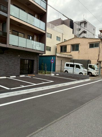 BPRレジデンス東日暮里の駐車場