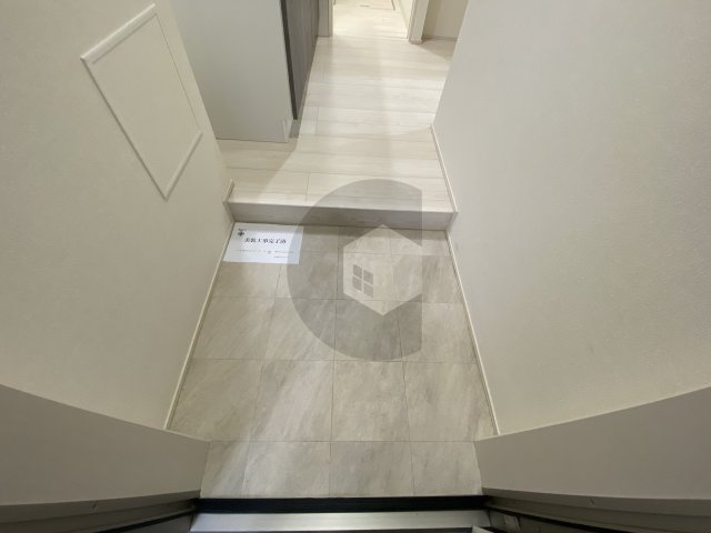 フジパレスJR長瀬の玄関