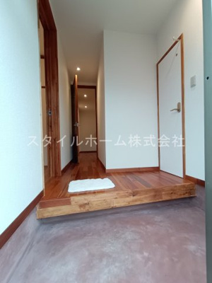 【玄関】 | 牧野町貸家 | イメージ写真です。