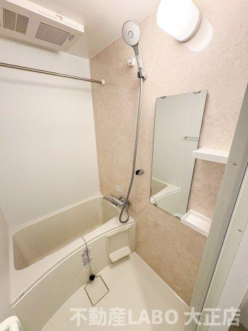 フォーリアライズ難波リアンの浴室