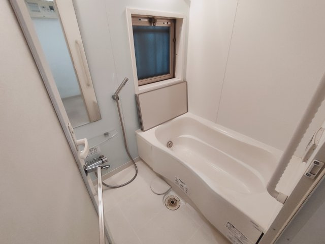 リーフコンフォート新小岩の浴室