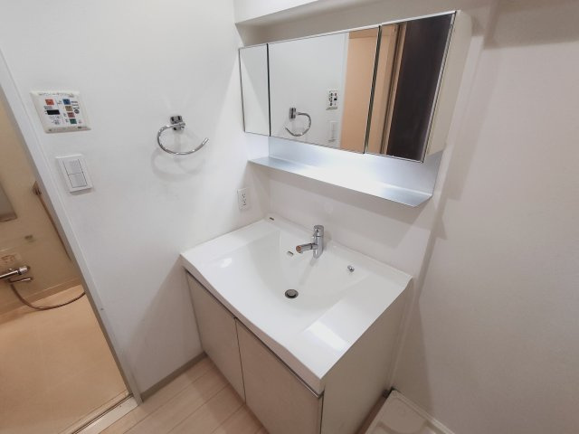 リーフコンフォート新小岩の洗面所