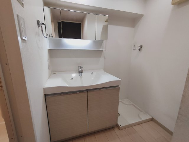 リーフコンフォート新小岩の独立洗面台