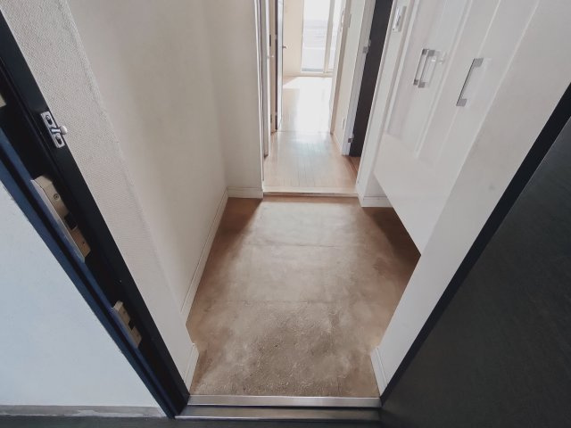 リーフコンフォート新小岩の玄関