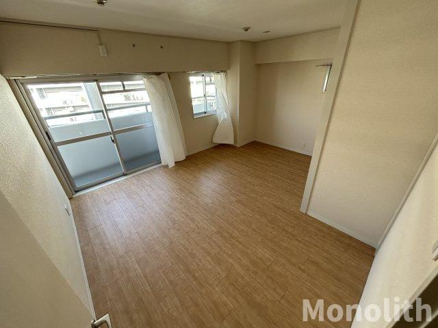 光明池駅前２号棟の内装