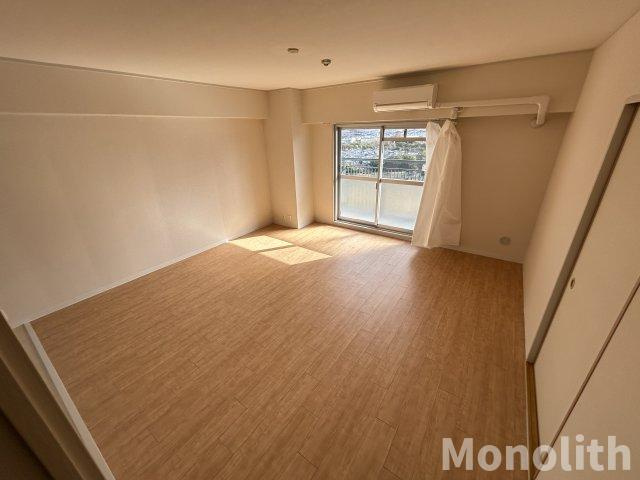 光明池駅前２号棟の内装